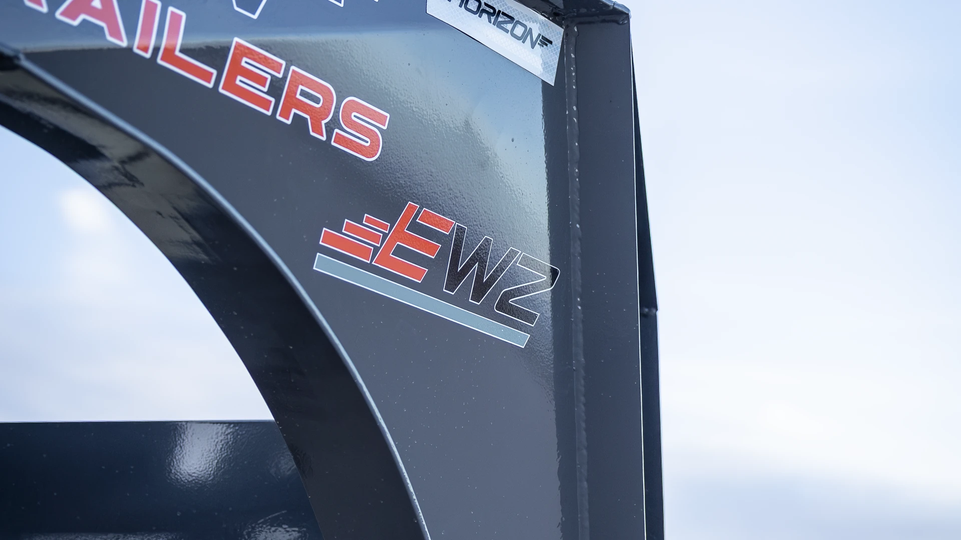 horizon trailers img